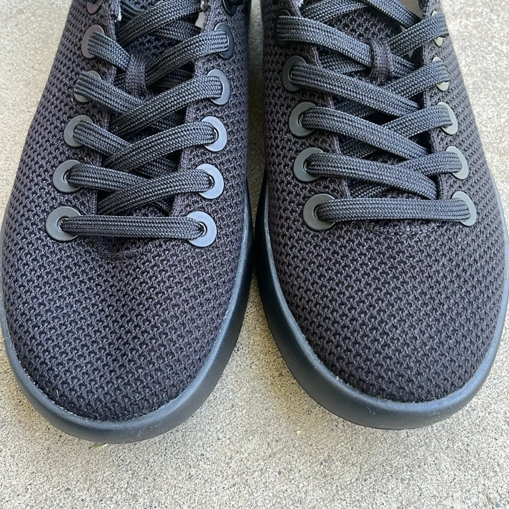 ALLBIRDS Tree Piper Sneakers in Black NWOB Size 10